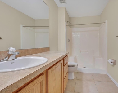 5539 W Oak Park Boulevard - Photo Thumbnail 16