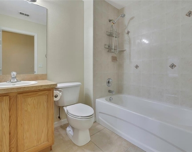 5539 W Oak Park Boulevard - Photo Thumbnail 22