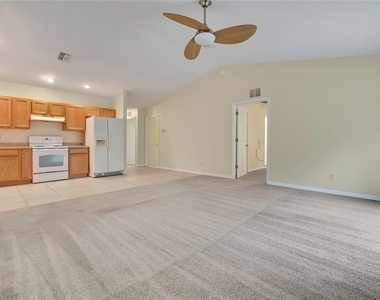 5539 W Oak Park Boulevard - Photo Thumbnail 4