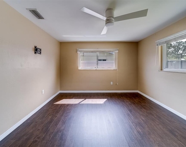 8473 121st Street - Photo Thumbnail 18