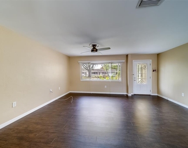 8473 121st Street - Photo Thumbnail 4