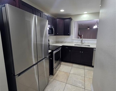 8110 Silent Creek Drive - Photo Thumbnail 4