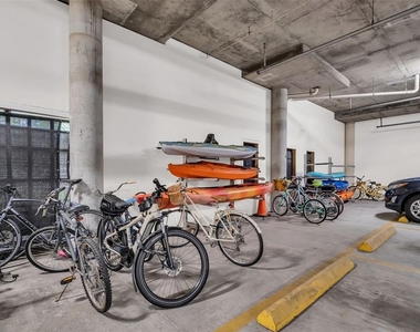 100 4th Avenue S - Photo Thumbnail 13