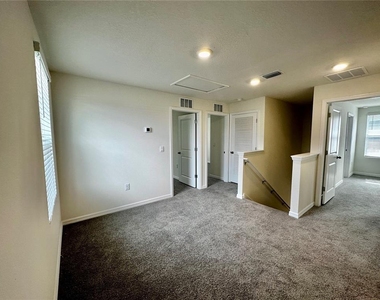 36711 Spanish Rose Drive - Photo Thumbnail 11