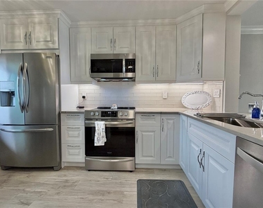 1250 Gulf Boulevard - Photo Thumbnail 8