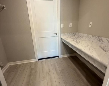 5820 27th Terrace E - Photo Thumbnail 20