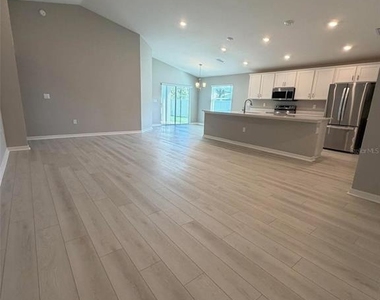 5820 27th Terrace E - Photo Thumbnail 10