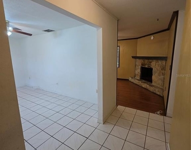 1028 Wildwood W - Photo Thumbnail 2