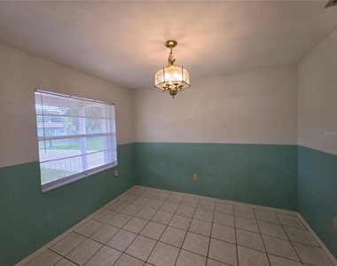 1028 Wildwood W - Photo Thumbnail 6