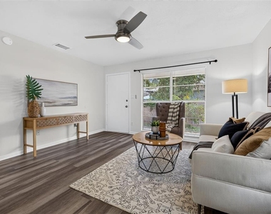 230 48th Avenue N - Photo Thumbnail 4