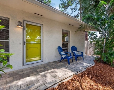 230 48th Avenue N - Photo Thumbnail 1