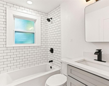 1153 34th Avenue N - Photo Thumbnail 9