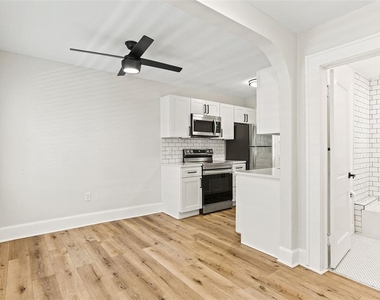 1153 34th Avenue N - Photo Thumbnail 4