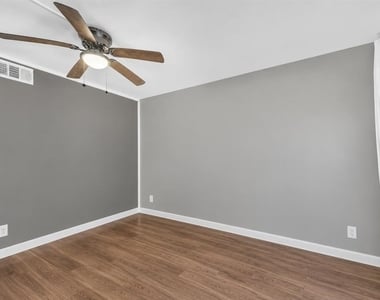 2209 Belleair Road - Photo Thumbnail 14
