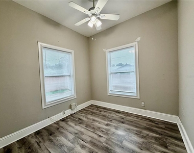 7101 N Taliaferro Avenue - Photo Thumbnail 8
