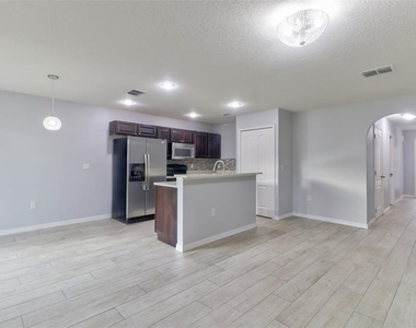 4441 Ashburn Square Drive - Photo Thumbnail 2