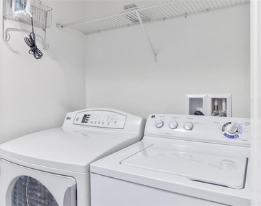 4441 Ashburn Square Drive - Photo Thumbnail 24