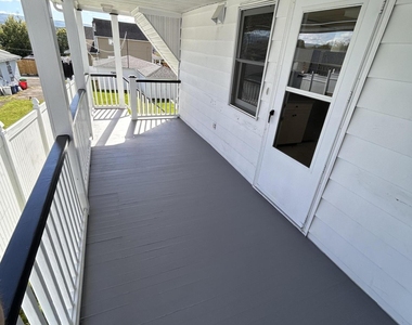 832 Brook Street - Photo Thumbnail 10