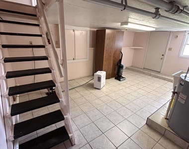 832 Brook Street - Photo Thumbnail 12