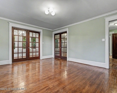 1518 Wyoming Avenue - Photo Thumbnail 5