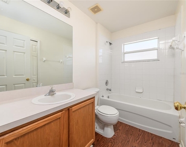 7608 Merchantville Circle - Photo Thumbnail 19