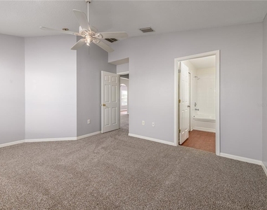 7608 Merchantville Circle - Photo Thumbnail 9