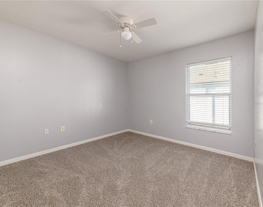 7608 Merchantville Circle - Photo Thumbnail 17