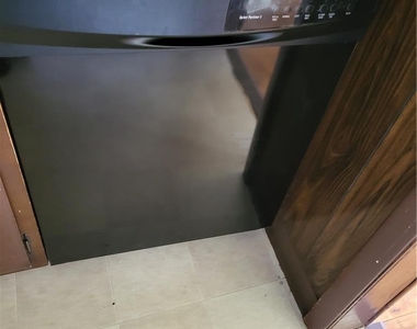 1523 S Jefferson Street - Photo Thumbnail 11