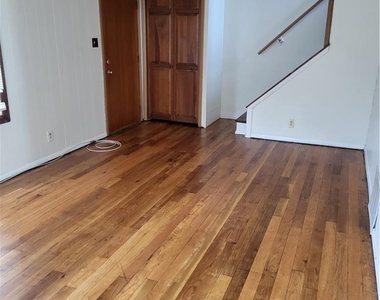 1523 S Jefferson Street - Photo Thumbnail 1