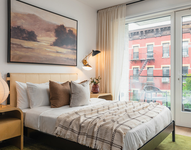 229 Wythe Ave - Photo Thumbnail 2