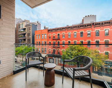229 Wythe Ave - Photo Thumbnail 3