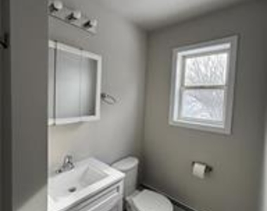 818 William Street - Photo Thumbnail 5