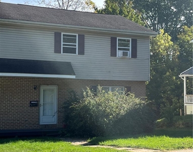 818 William Street - Photo Thumbnail 9