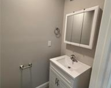 818 William Street - Photo Thumbnail 8