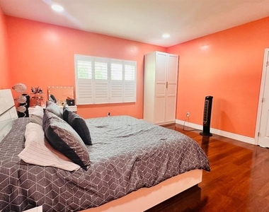 6804 Barry Road - Photo Thumbnail 7