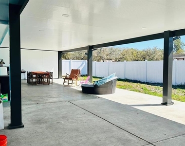 6804 Barry Road - Photo Thumbnail 15