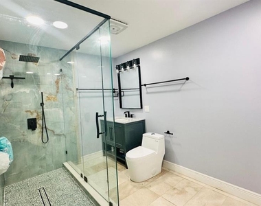 6804 Barry Road - Photo Thumbnail 11