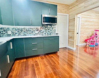 6804 Barry Road - Photo Thumbnail 9