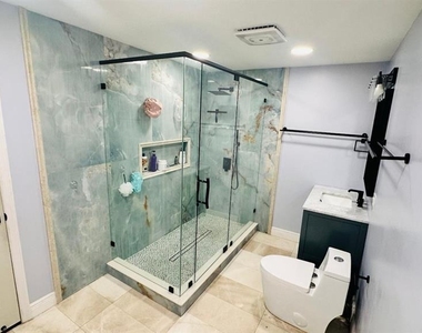 6804 Barry Road - Photo Thumbnail 10