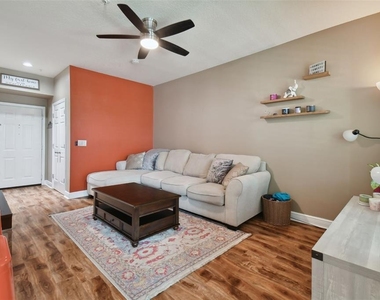 2010 E Palm Avenue - Photo Thumbnail 9