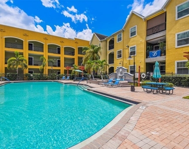 2010 E Palm Avenue - Photo Thumbnail 71