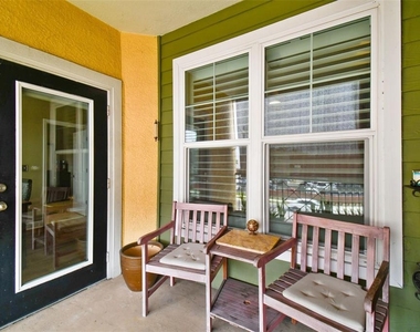 2010 E Palm Avenue - Photo Thumbnail 21
