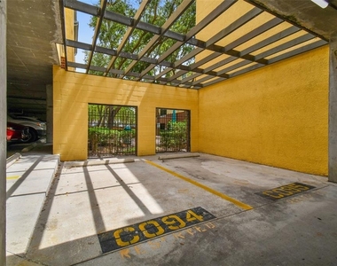 2010 E Palm Avenue - Photo Thumbnail 35
