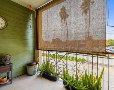 2010 E Palm Avenue - Photo Thumbnail 20