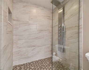 2010 E Palm Avenue - Photo Thumbnail 24