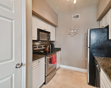 2010 E Palm Avenue - Photo Thumbnail 15