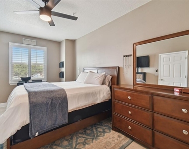 2010 E Palm Avenue - Photo Thumbnail 29