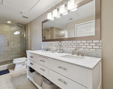 2010 E Palm Avenue - Photo Thumbnail 23
