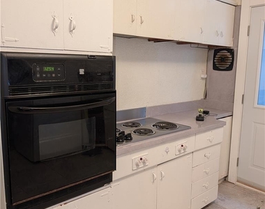 1139 W Turner Street - Photo Thumbnail 1