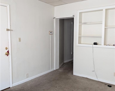1139 W Turner Street - Photo Thumbnail 6